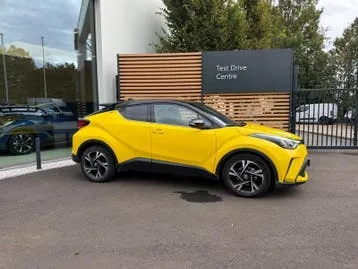 Toyota C-Hr 2023 photo 2
