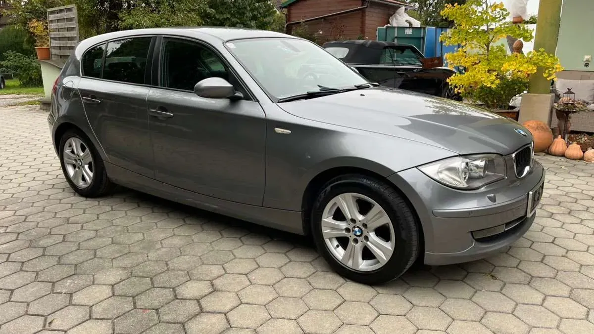 BMW 1 Series 2009 photo 3