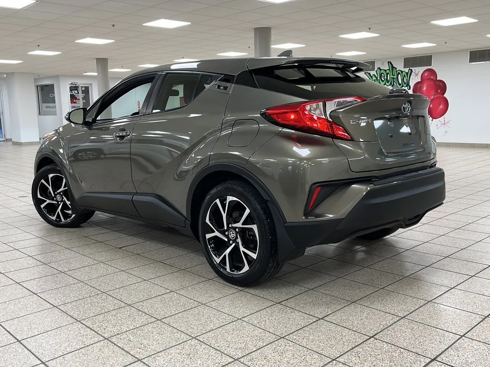 Toyota C-Hr 2021 photo 4