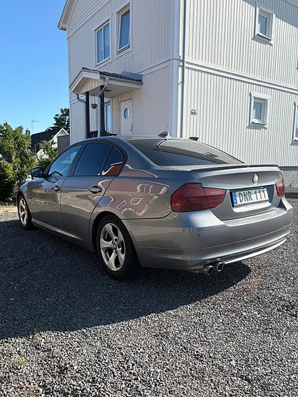 BMW 320D 2011 photo 4