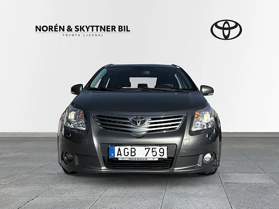 Toyota Avensis 2010 photo 5