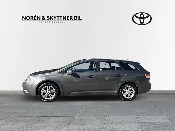 Toyota Avensis 2010 photo 3