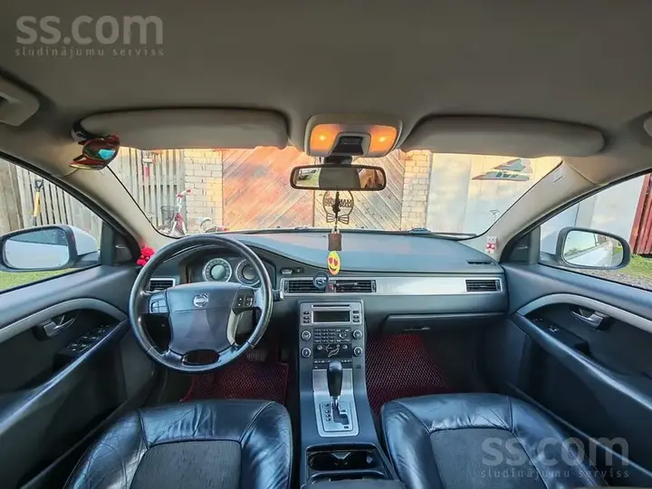 Volvo V70 2008 photo 4