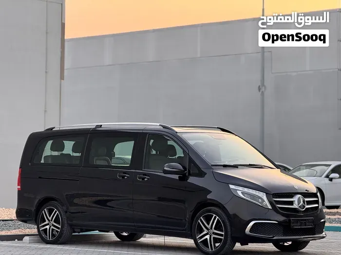 Mercedes-Benz V-Class 2023 photo 2
