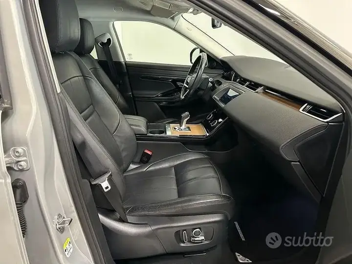 Land Rover Range Rover Evoque 2021 photo 3
