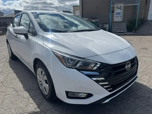 Nissan Versa