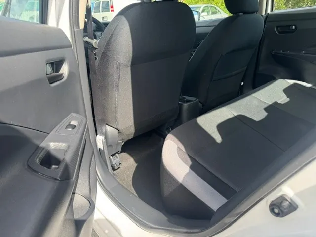 Nissan Versa 2025 photo 5
