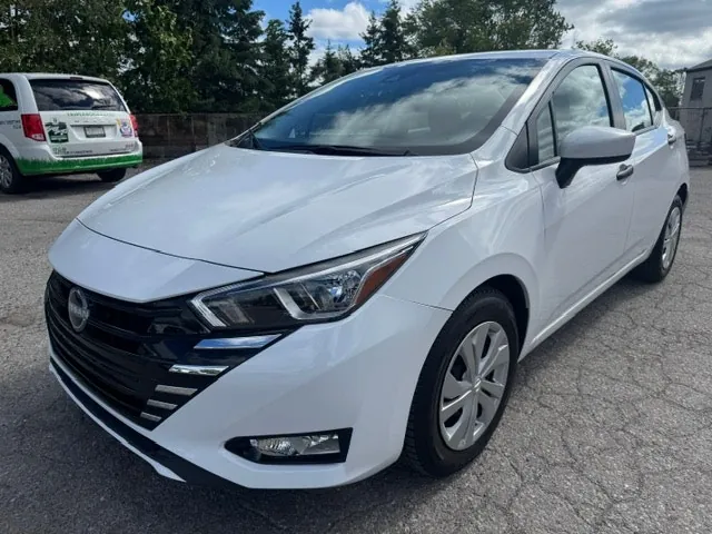Nissan Versa 2025 photo 3
