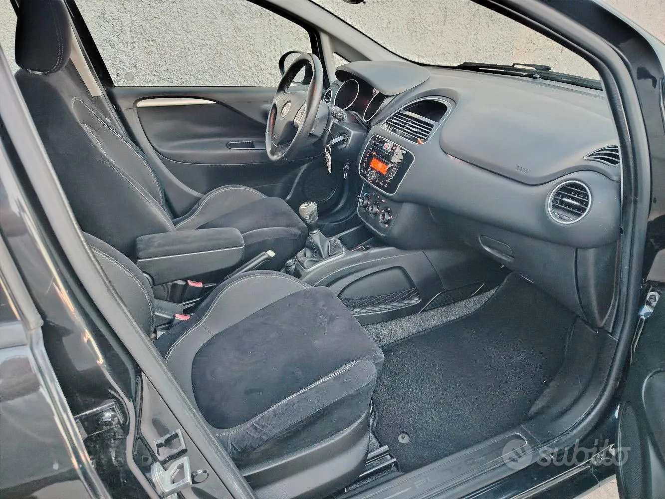 Fiat Punto 2015 photo 5