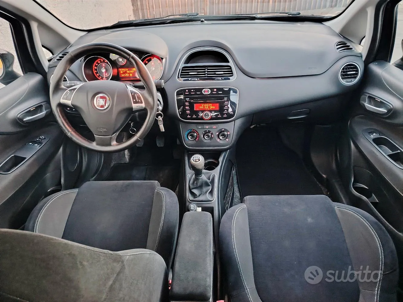 Fiat Punto 2015 photo 4
