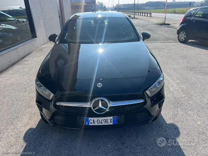 Mercedes-Benz A 180 2019 photo 2
