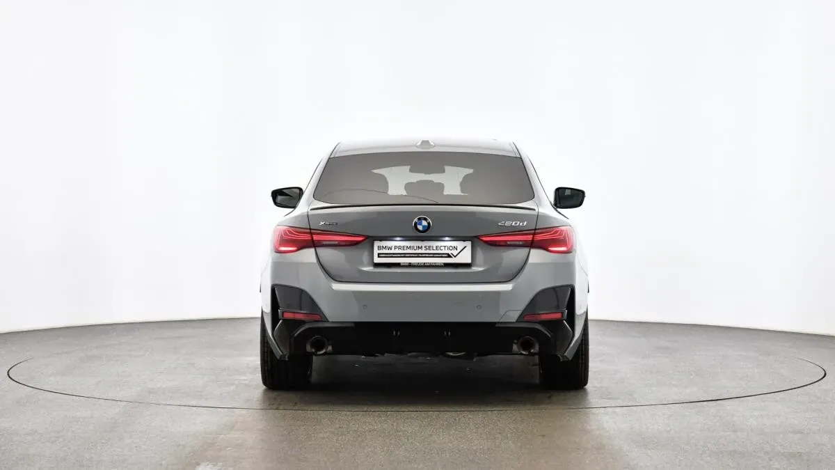 BMW 4 Series 2025 photo 2