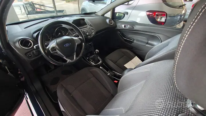 Ford Fiesta 2015 photo 3