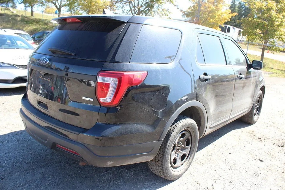 Ford Police Interceptor Utility 2019 photo 3