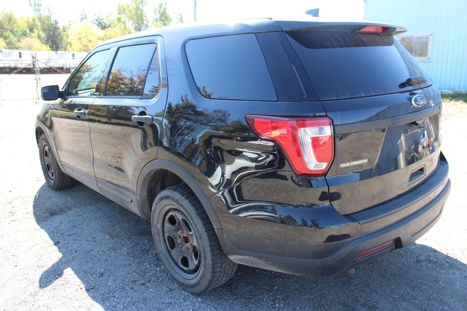 Ford Police Interceptor Utility 2019 photo 4