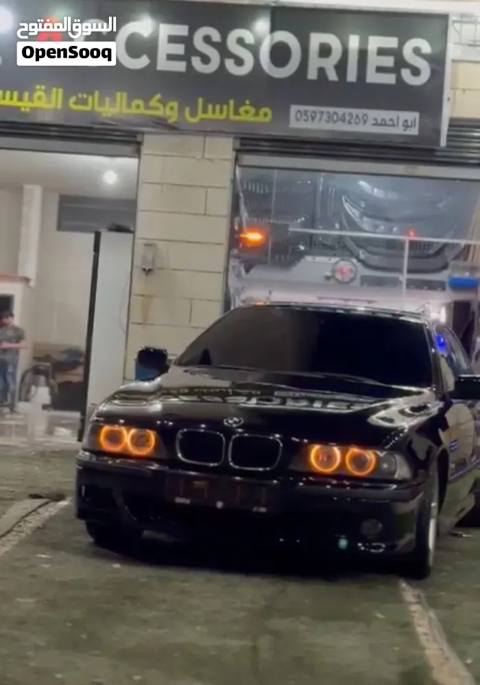 BMW E39 2002 photo 2