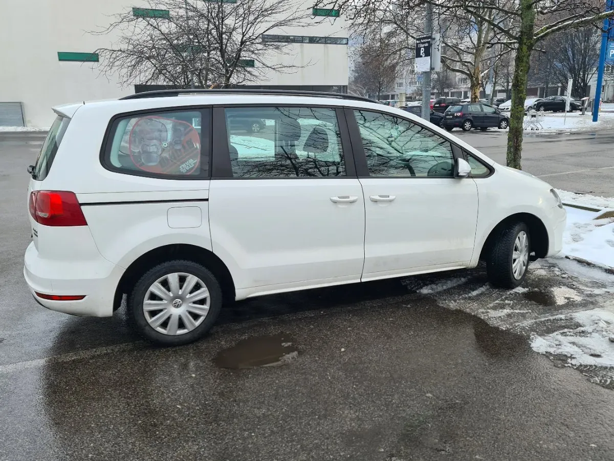 Volkswagen Sharan 2013 photo 2