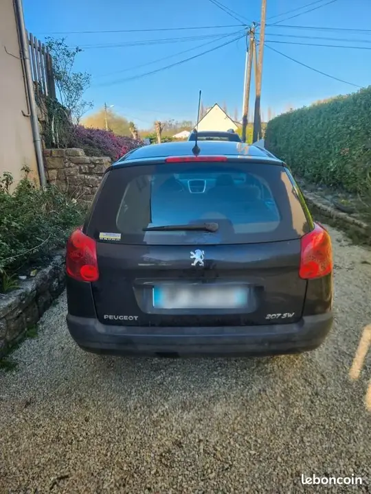 Peugeot 207 2009 photo 3