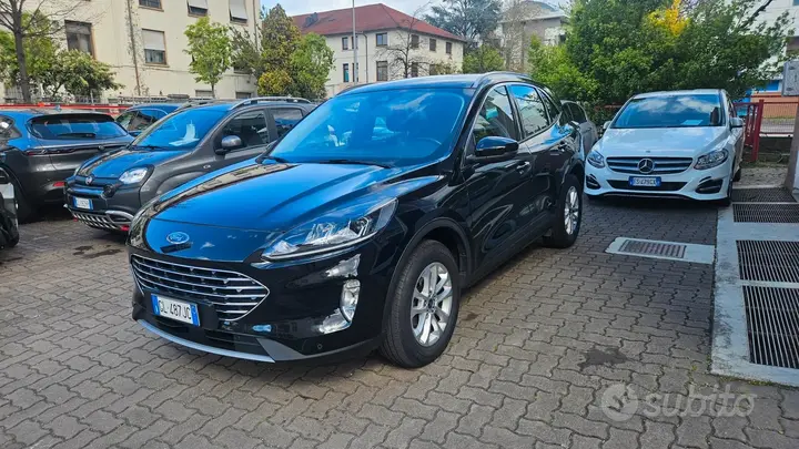 Ford Kuga 2022 photo 2
