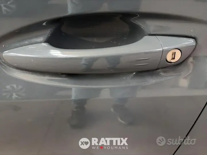 Peugeot 208 2025 photo 5