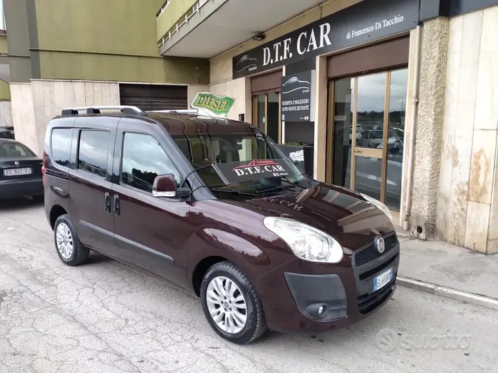 Fiat Doblo 2012 photo 2
