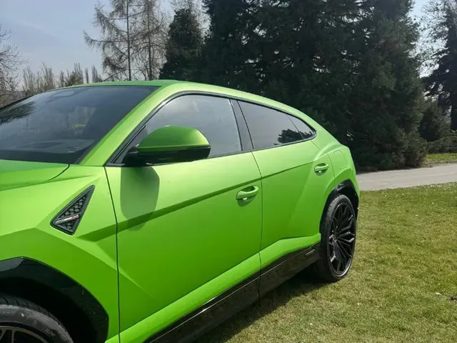 Lamborghini Urus 2026 photo 2