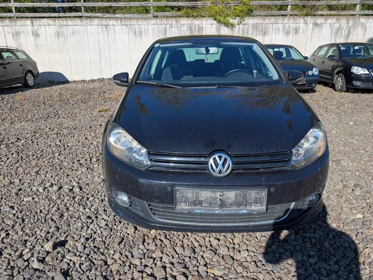 Volkswagen Golf 2010 photo 3
