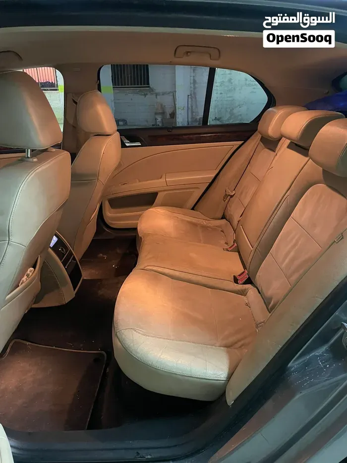 Skoda Superb 2011 photo 2