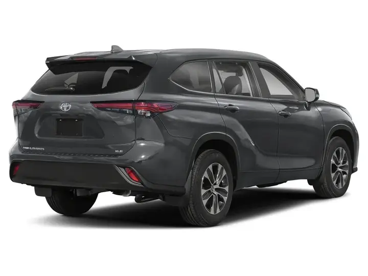 Toyota Highlander 2023 photo 3