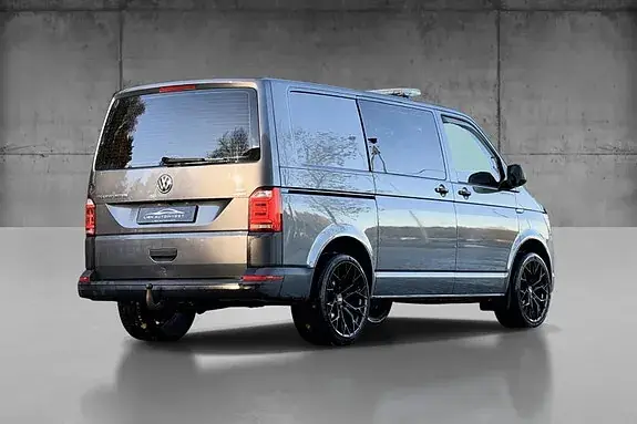 Volkswagen Transporter 2018 photo 4