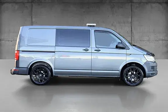 Volkswagen Transporter 2018 photo 5