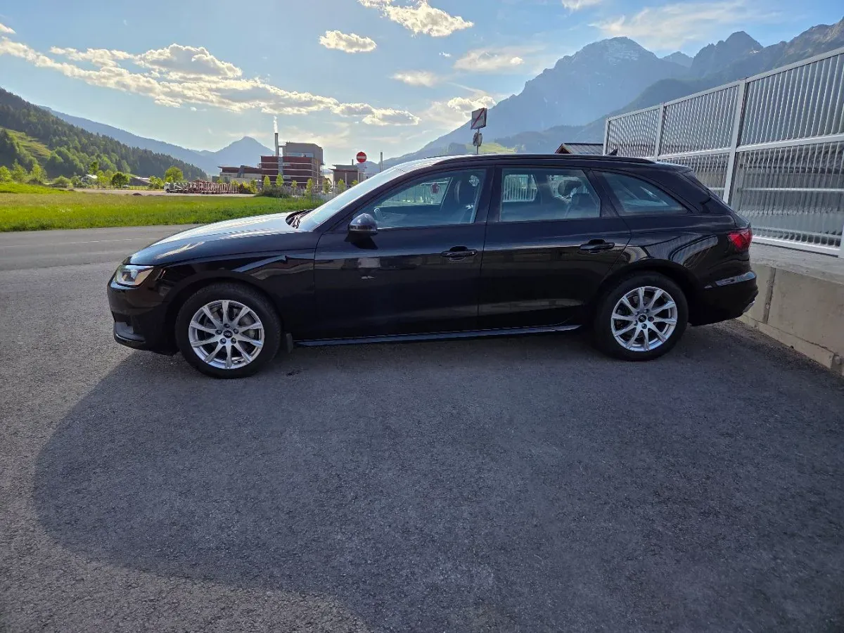 Audi A4 2021 photo 3