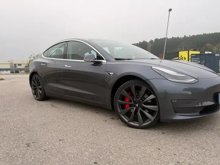 Tesla Model 3 2019 photo 3