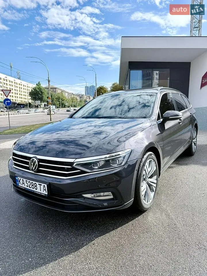 Volkswagen Passat 2020 photo 2