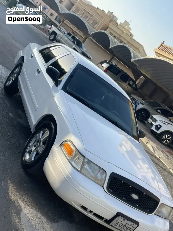 Ford Crown Victoria