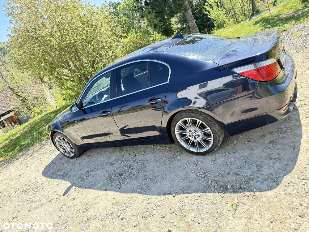 BMW 5 Series 2006 photo 2