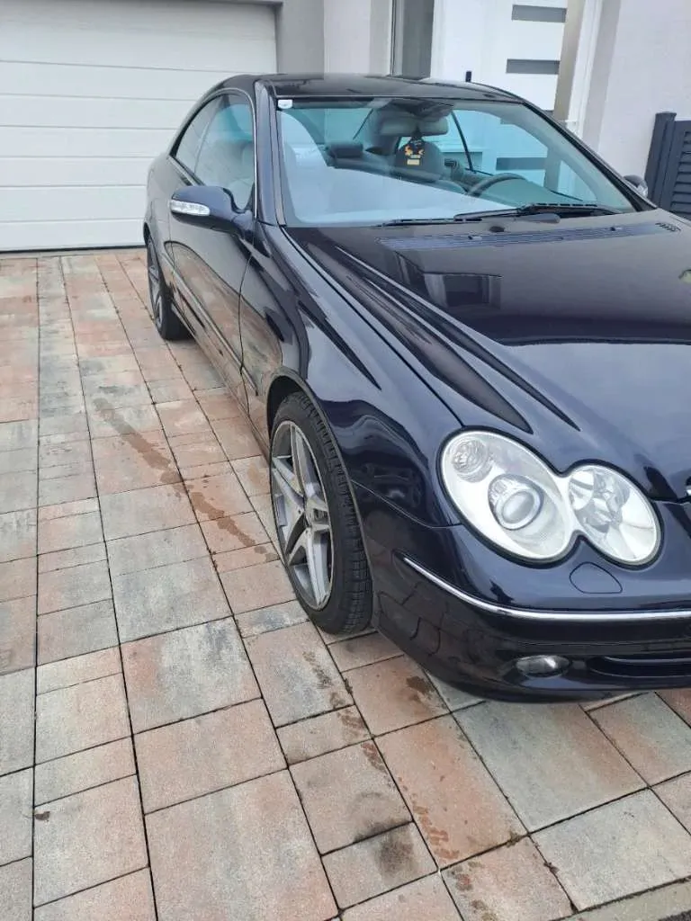 Mercedes-Benz Clk-Class 2003 photo 2