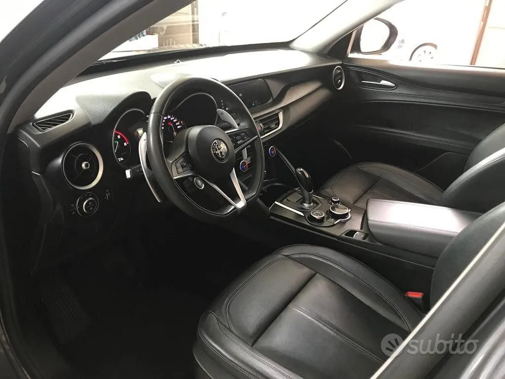 Alfa Romeo Stelvio 2017 photo 4