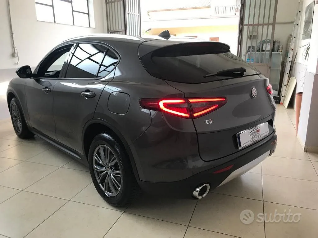 Alfa Romeo Stelvio 2017 photo 3