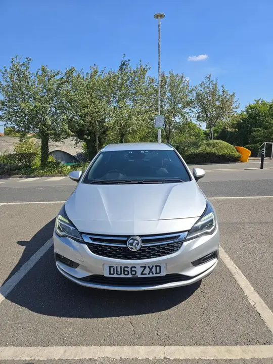 Vauxhall Astra 2016 photo 2