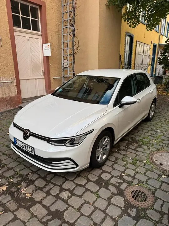 Volkswagen Golf 8 Life