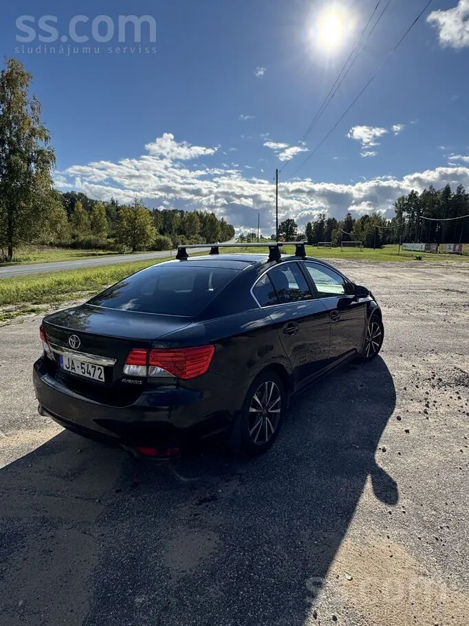 Toyota Avensis 2012 photo 4