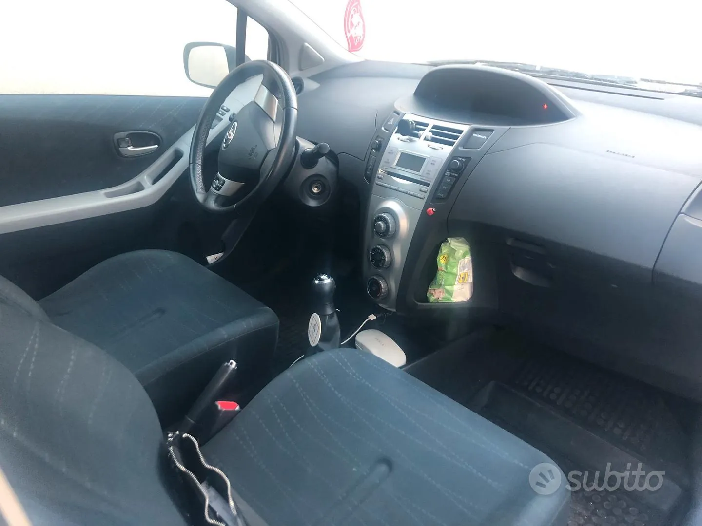 Toyota Yaris 2008 photo 3