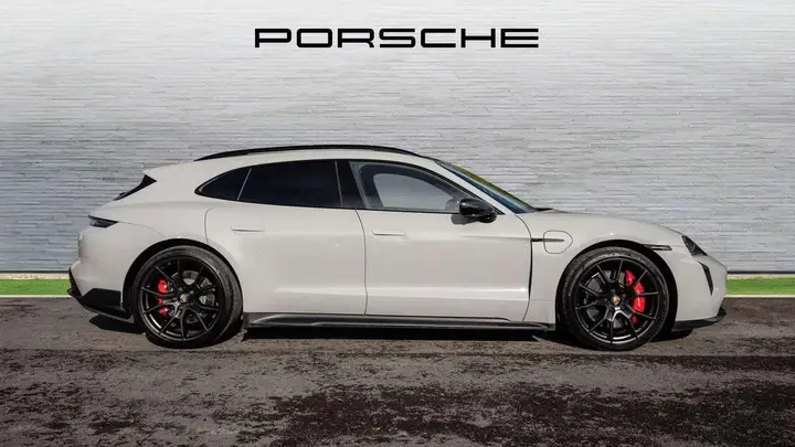 Porsche Taycan 2023 photo 5