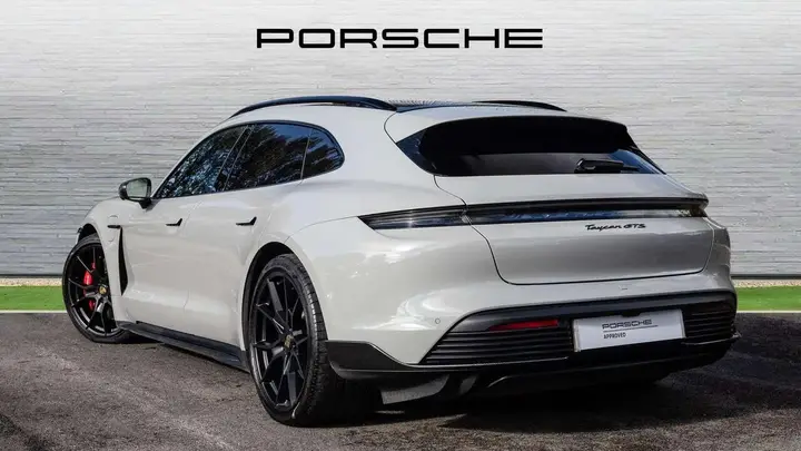 Porsche Taycan 2023 photo 2