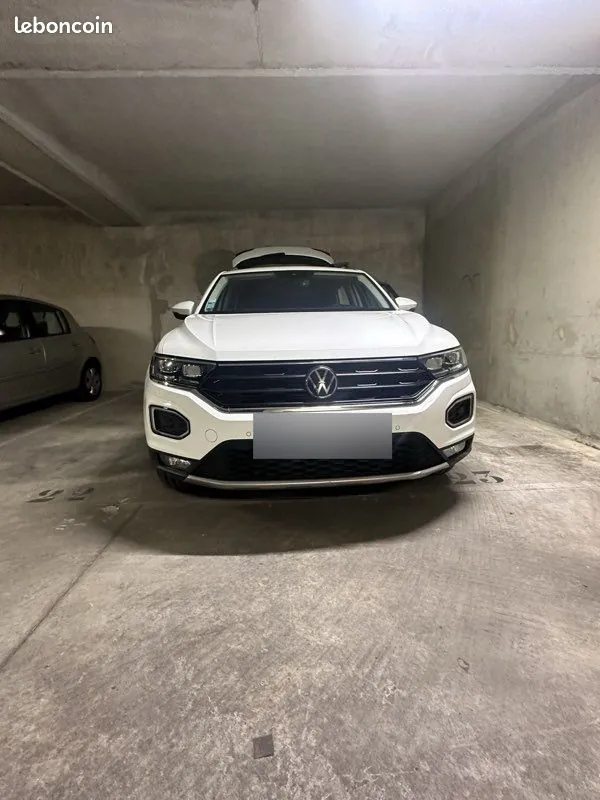 Volkswagen T-Roc 2021 photo 2