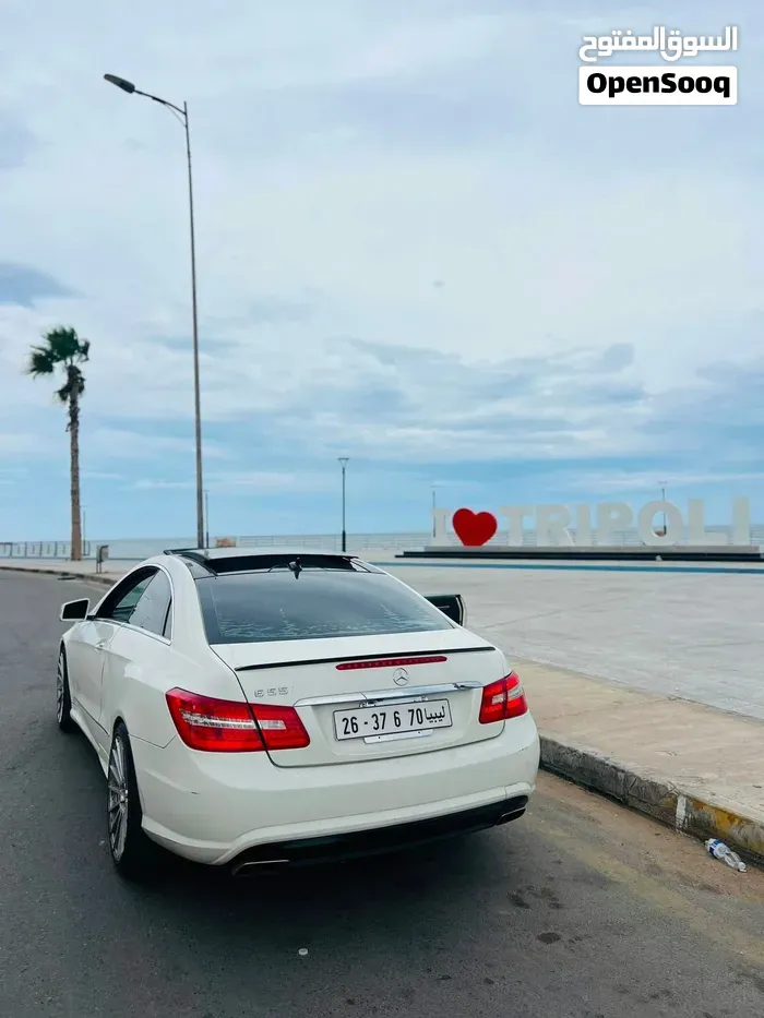 Mercedes-Benz E-Class 2011 photo 3