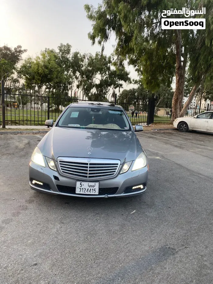 Mercedes-Benz E-Class 2011 photo 5