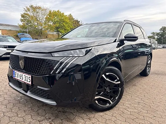 Peugeot E-5008