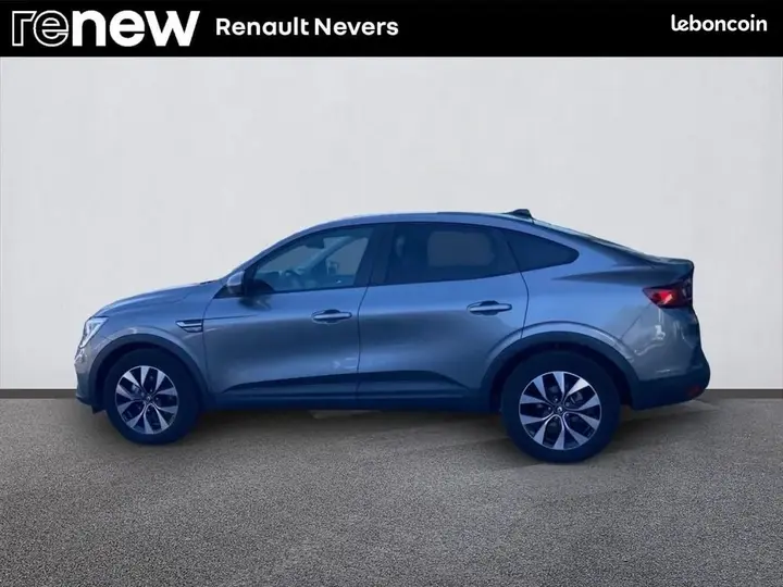 Renault Arkana 2023 photo 2